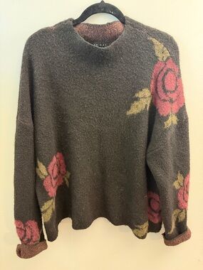 Like New! Tribal Rose Sweater